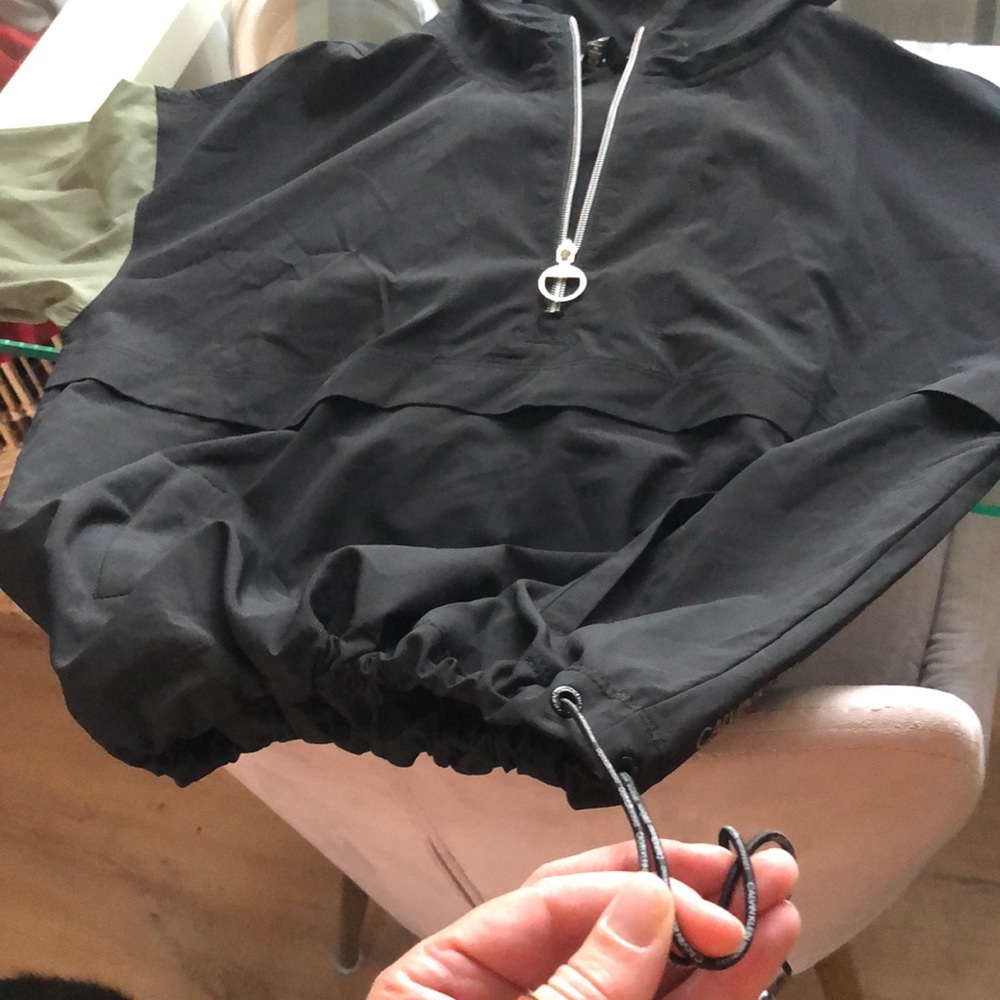 Calvin Klein Windbreaker - Picture 4 of 4